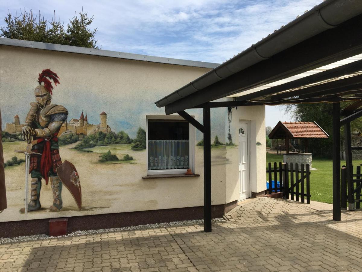 Schoener Ferienbungalow Umgeben Von Natur Und Nicht Weit Zur Ostsee Neubukow Eksteriør billede