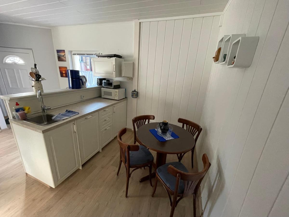 Schoener Ferienbungalow Umgeben Von Natur Und Nicht Weit Zur Ostsee Neubukow Eksteriør billede