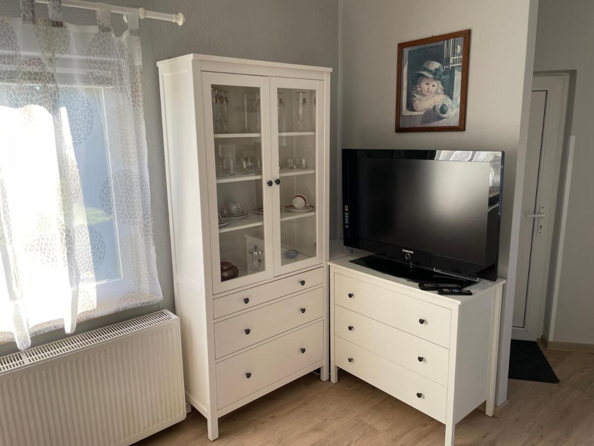 Schoener Ferienbungalow Umgeben Von Natur Und Nicht Weit Zur Ostsee Neubukow Eksteriør billede